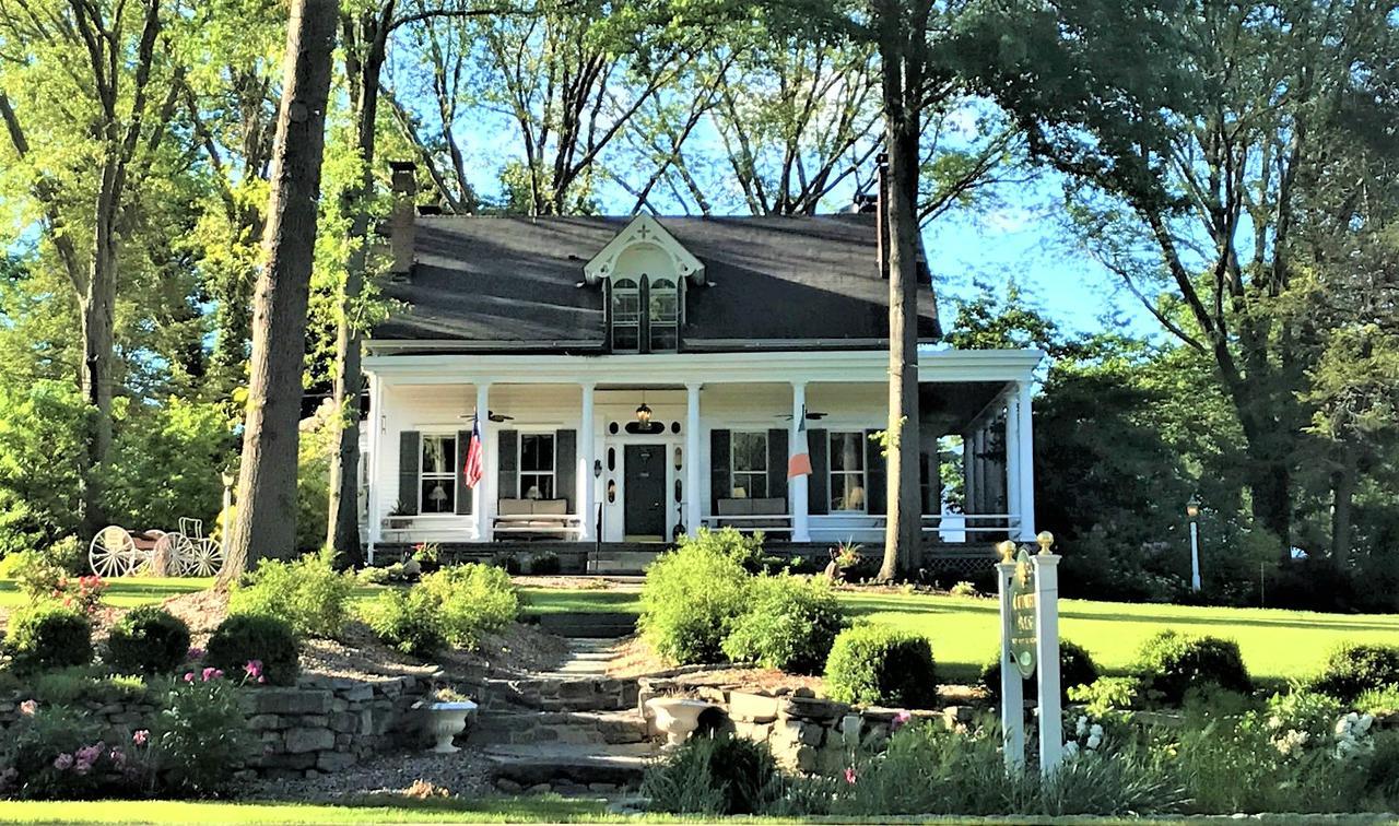 Caldwell House Bed And Breakfast Salisbury Mills 외부 사진