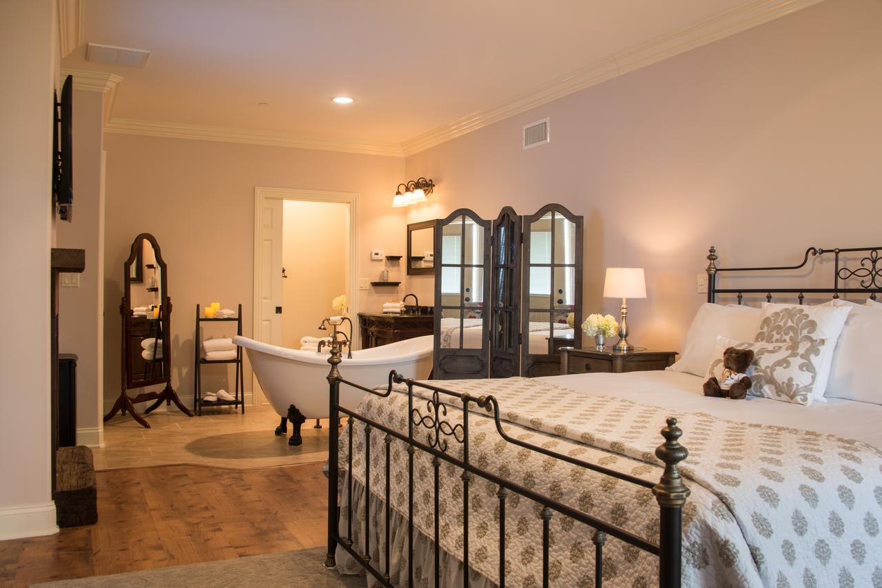 Caldwell House Bed And Breakfast Salisbury Mills 외부 사진